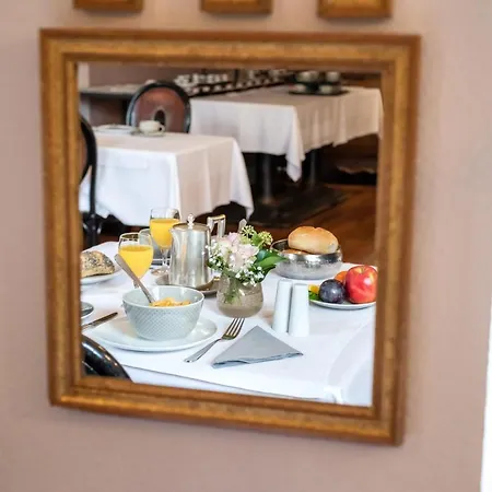 Wuerzburger Hof **** Hotel